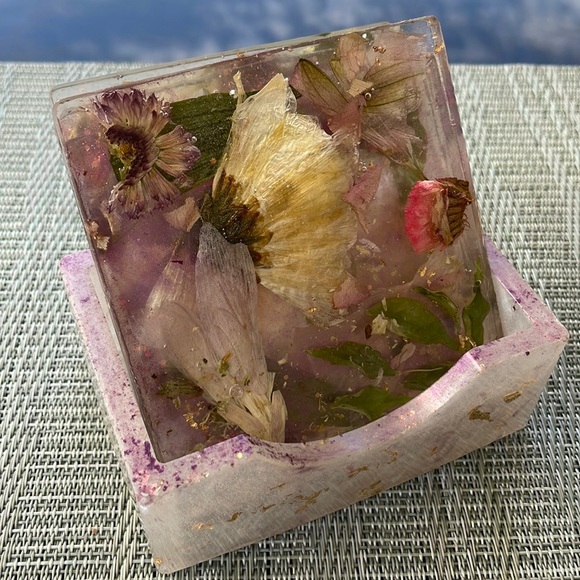 Handmade Pressed Flower Coaster Set and Holder Square Delicate - Picture 16 of 16